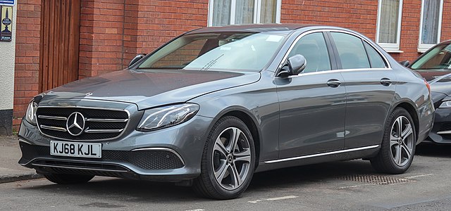 You are currently viewing Unsafe Mercedes: Couple Flies To Germany