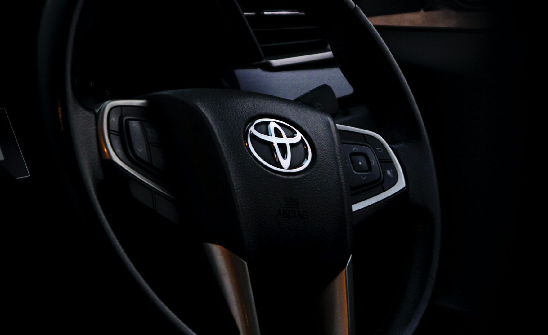 You are currently viewing Toyota Land Cruiser Has Cool Features That Are Can’t-Miss